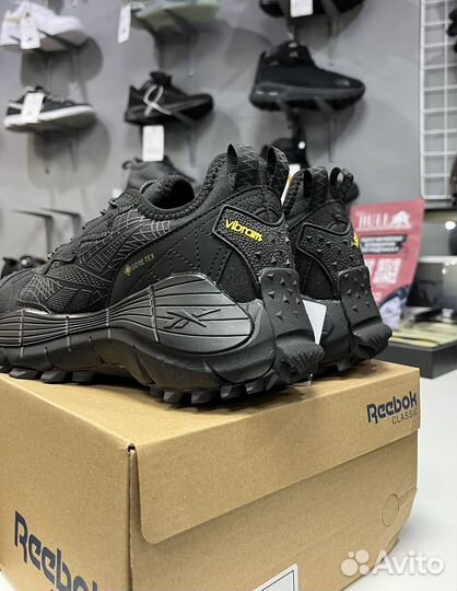 Кроссовки зимние термо Reebok 43,44