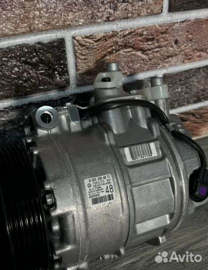 Компрессор кондиционера Mercedes A0032304811