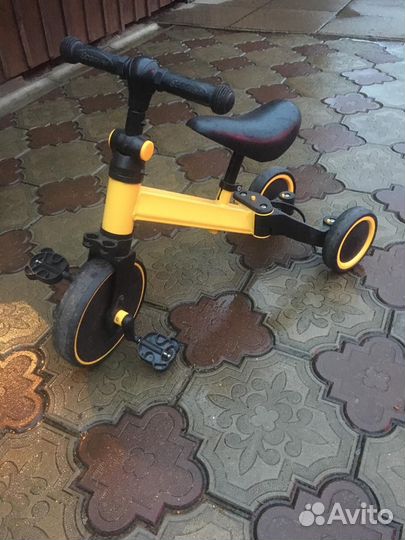 Детский трехколесный велосипед