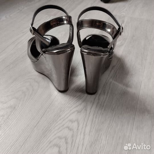 Босоножки женские 37 р.натуральная кожа Турция