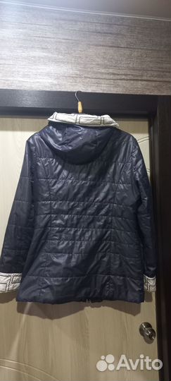 Демисезонная женская куртка р.46-48