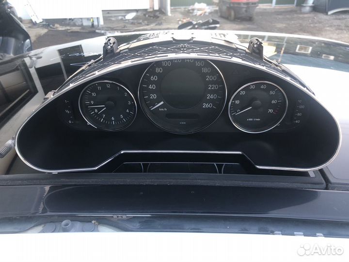 Щиток панель мерседес 219