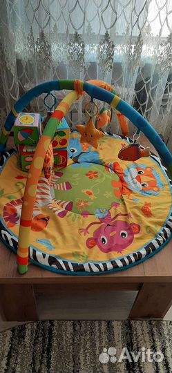 Развивающийся коврик