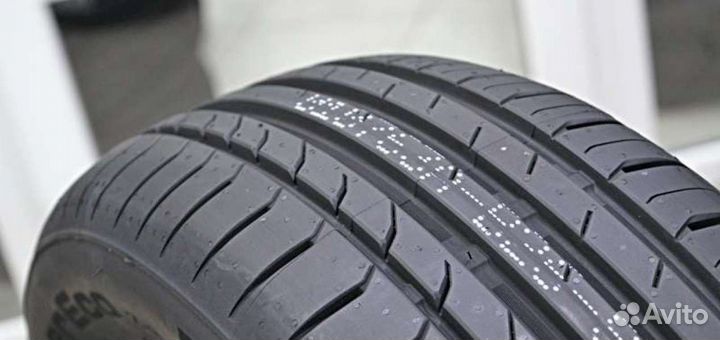 Westlake Zuper Eco Z-107 265/35 R18 97W