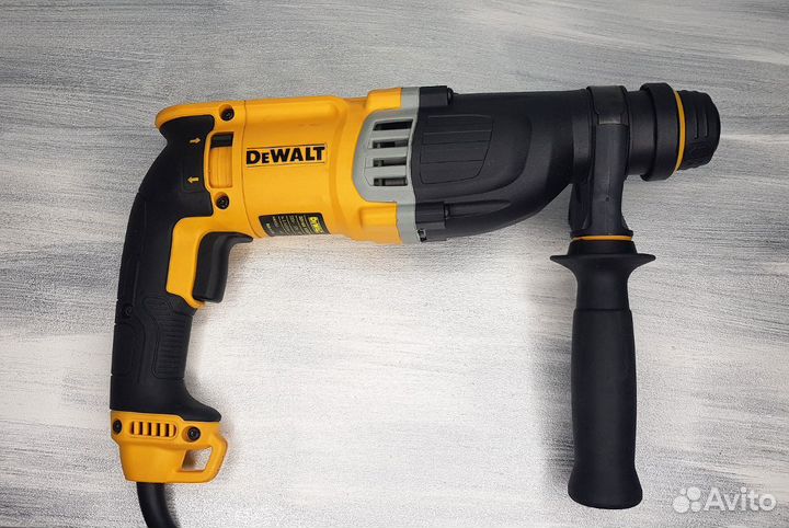 Перфоратор Dewalt D25143K
