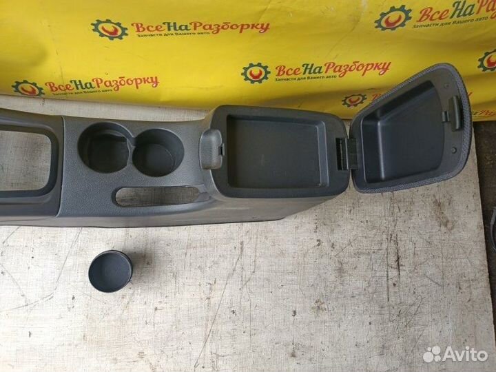 Подлокотник Hyundai Elantra седан G4ED 2008