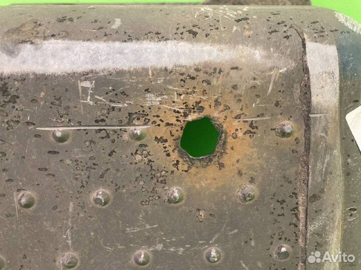 Крышка аккумуляторов mercedes-benz actros MP III