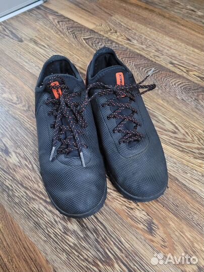 Футбольные детские кроссовки demix