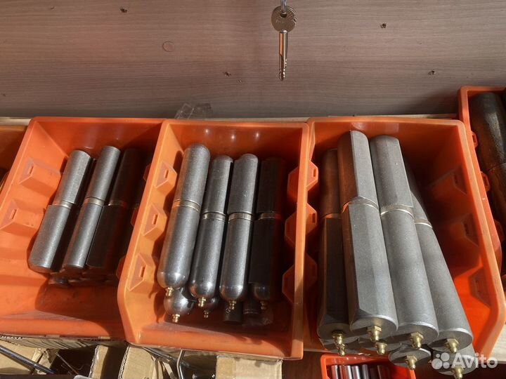 Замки дверные, Мебельная фурнитура