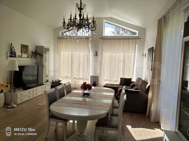 Дом 167 м² на участке 12 сот.