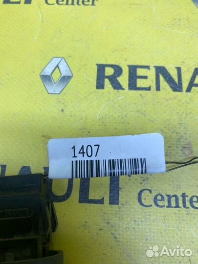 Кнопка центрального замка Renault Symbol