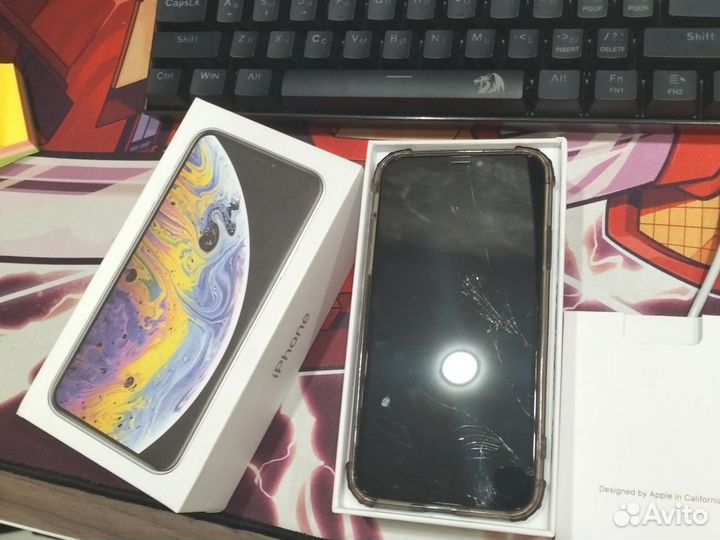 iPhone Xs, 64 ГБ