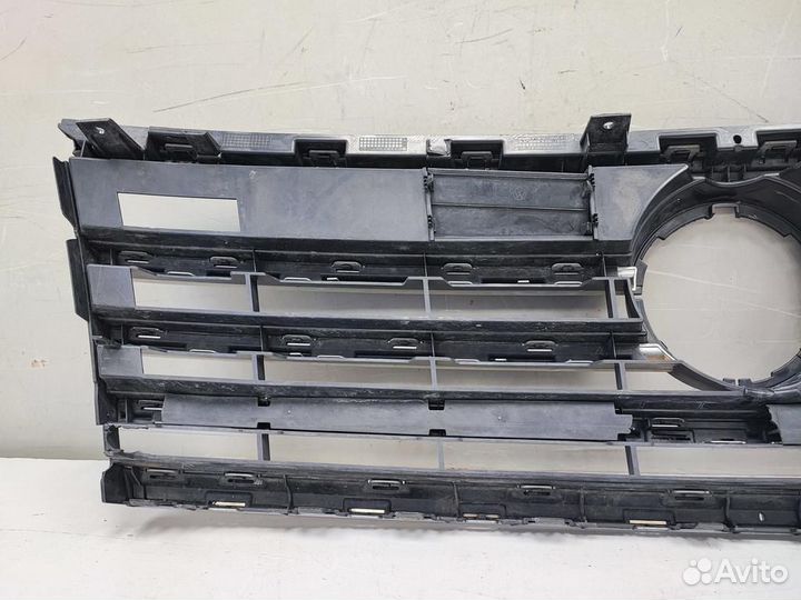 Решетка радиатора VW touareg 3 2018-нв 760853651K