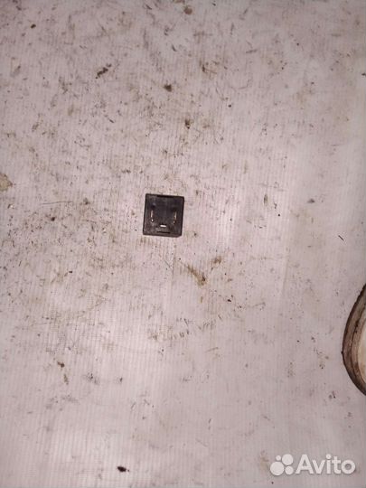 Реле указателя поворотов volkswagen polo 3