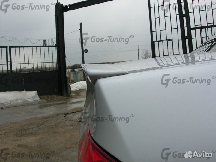 Лип спойлер лезвие на Mitsubishi Lancer 9