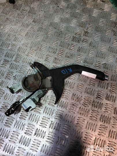 Ручной тормоз ручник Kia Rio 2