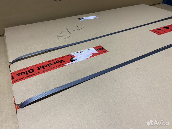 Стекло боковое двери Mercedes прав G464 G463 W463