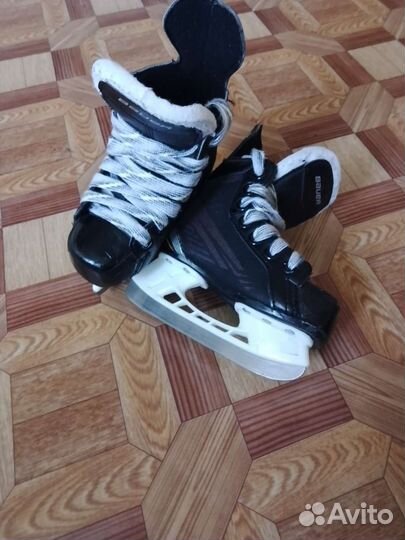 Хоккейные коньки bauer