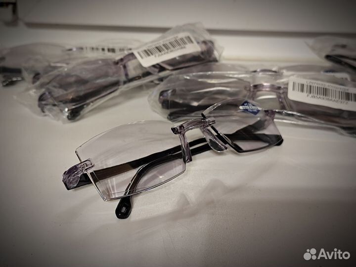 Очки бифокальные, тонированные. +1 до +4