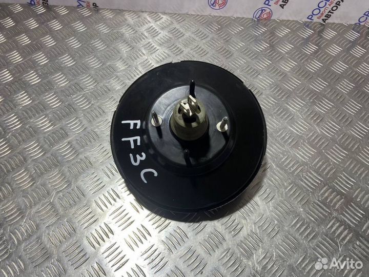 Усилитель тормозов вакуумный Ford Focus 3