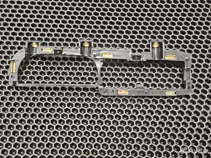 Кронштейн крепления ручки двери Passat B5