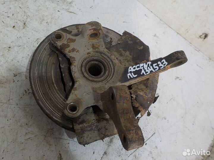 Кулак поворотный передний левый Hyundai Accent