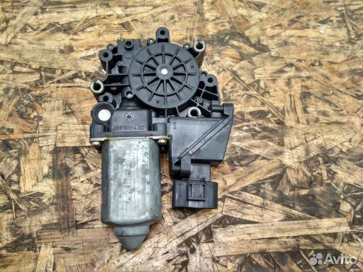 Мотор стеклоподъемника задний правый Audi A6 C5