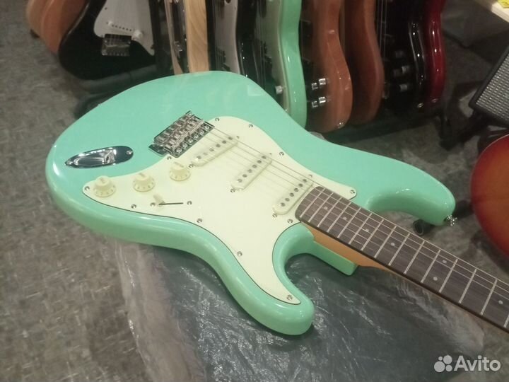 Электрогитары prodipe Stratocaster серфгрин
