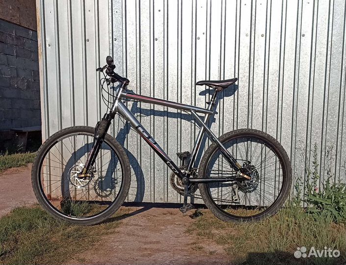 Горный велосипед gt