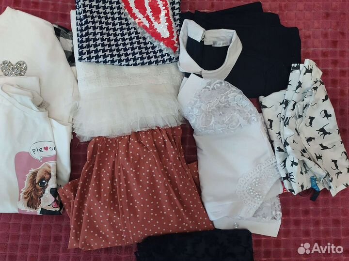 Школьная форма для девочки и простая одежда,обувь