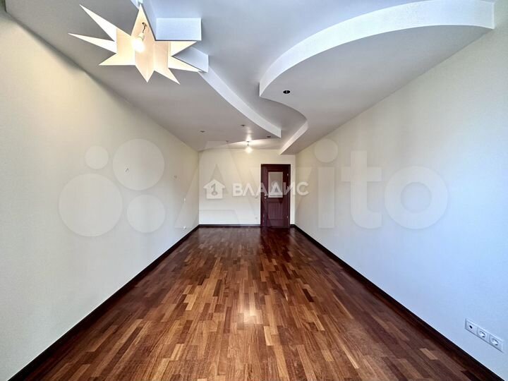 3-к. квартира, 111,5 м², 7/17 эт.