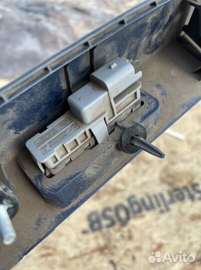 Кнопка открывания багажника LADA Vesta