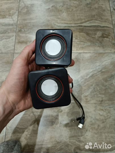 Компьютерная колонка