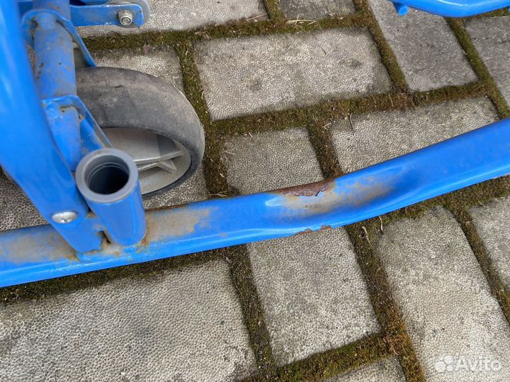 Детские санки с выдвижными колесиками