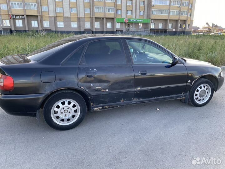 Audi A4 1.8 МТ, 1997, 244 422 км