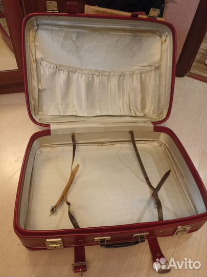 Чемоданы времен СССР