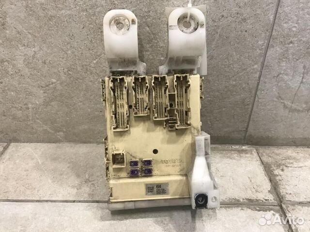 Блок предохранителей Toyota RAV4 ZSA42 ZSA44 2013