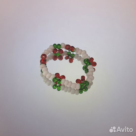 Кольца из бисера ручной работы