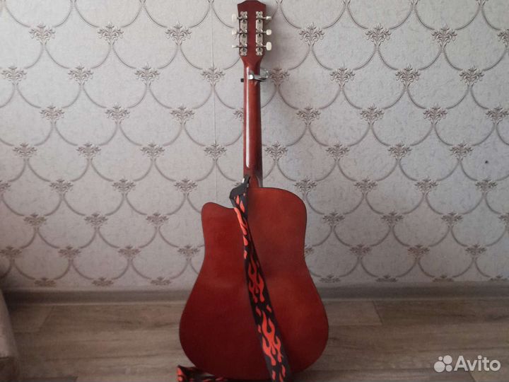 Акустическая гитара