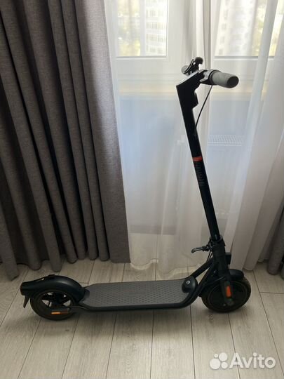 Самокат взрослый электрический Ninebot F25E