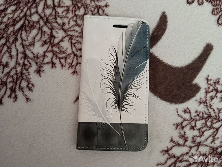 Чехлы на телефон