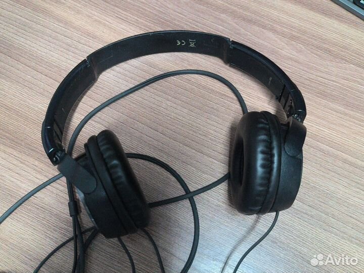 Проводные наушники Sony MDR-ZX310L