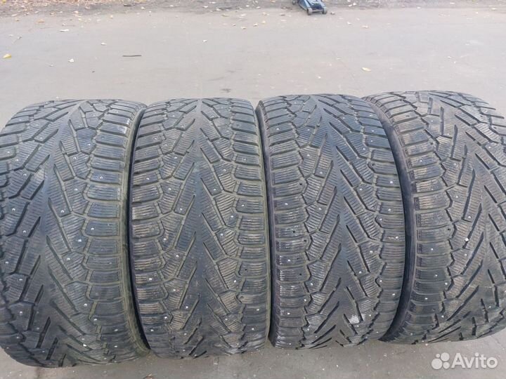 Pirelli Ice Zero 295/40 R21 111H