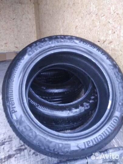 Continental ContiPremiumContact 6 215/55 R17 94V