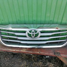 Решетка радиатора на Toyota Hilux 7(оригинал)