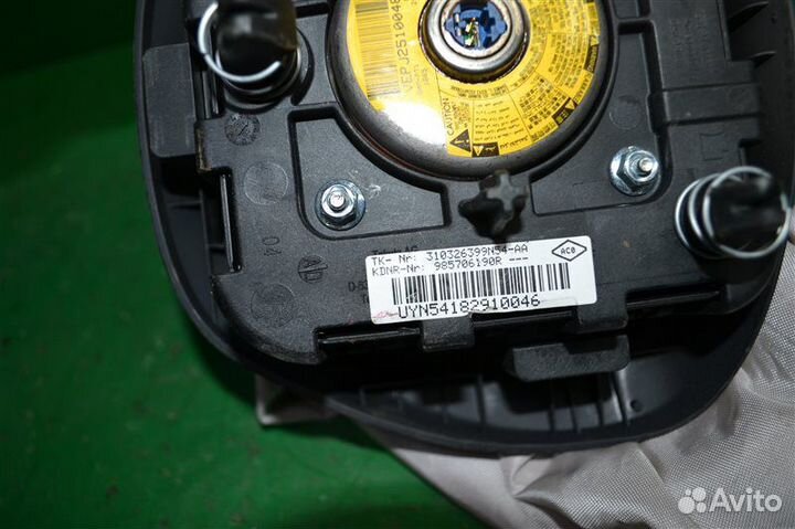 Подушка безопасности (airbag ) в руль Nissan
