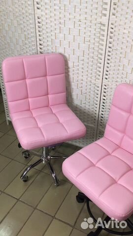 Мягкий стул со спинкой