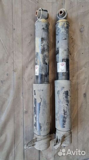 Задний амортизатор Hyundai Santa Fe