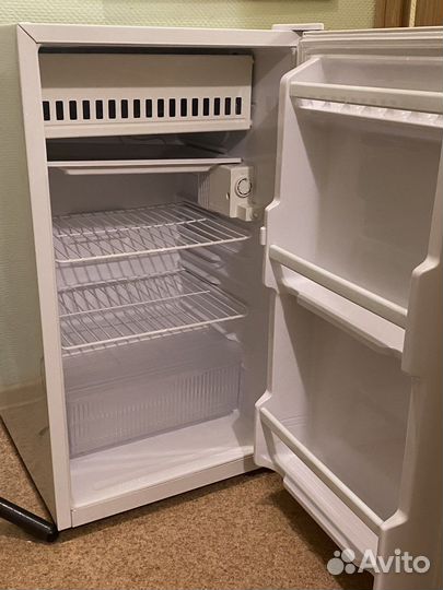 Холодильник бу маленький