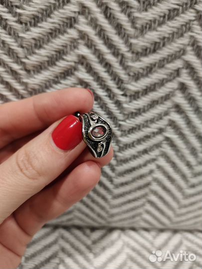 Серебряные серьги камень султанит